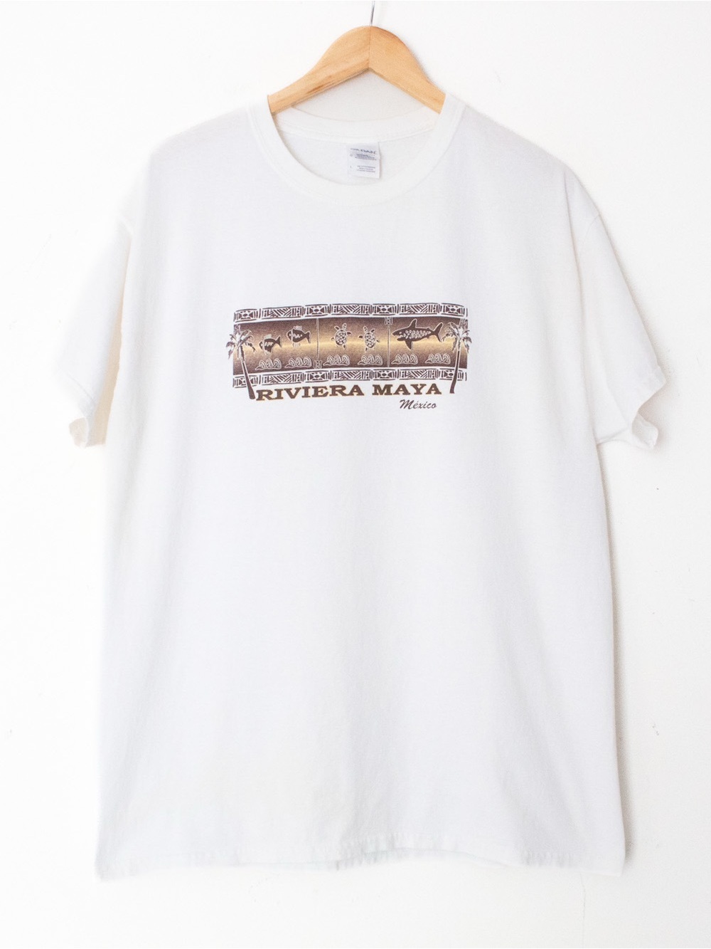 Vintage 00’s Riviera Maya Graphic White Short Sleeve Travel T-Shirt | Size L